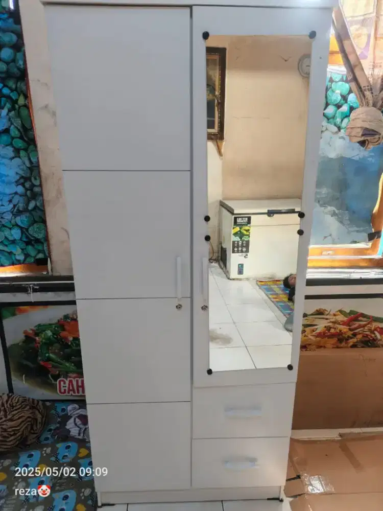 Lemari 2 pintu baru