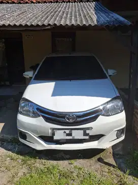 Mobil Etios Valco Type G Tahun 2017