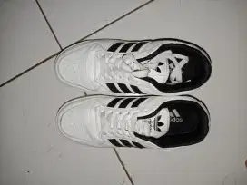 sepatu ukuran 40