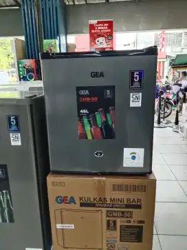 Kulkas mini GEA