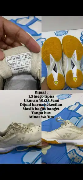 Sepatu YONEX bulu tangkis