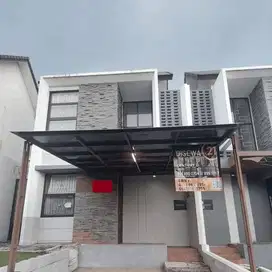 Rumah 2 Lantai Furnished  Di Cluster Simpruk Lippo Cikarang