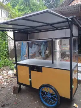 Rombong jualan.