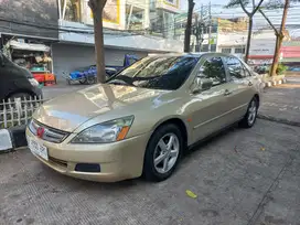 Honda Accord 2004 Bensin