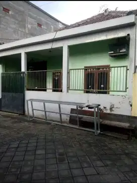 Rumah kos aktif luas 145 m2 harga 2,8 Milyar di Ketintang, Surabaya