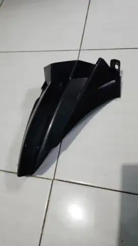 Hugger / slebor kolong Vario 125 Kzr