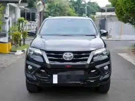 Fortuner vrz Trd istimewa