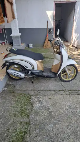 Di jual scoopy 2011