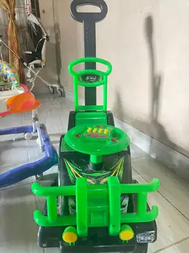 Mainan mobil mobilan