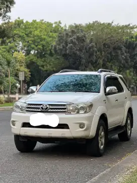 Fortuner 2.7 G Luxury Matic Bensin tahun 2011
