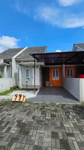 DIKONTRAKAN RUMAH PURI SELARAS CABAKAN CEBONGAN
