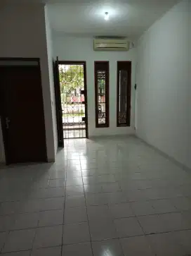 Disewakan Rumah Terawat Di Antapani