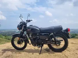 w175 se black style