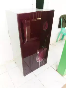 Kulkas 1 pintu merk polytron