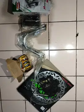 JUAL 1 PAKET. (ROLLER, STANDAR CHROME, GRIP, CAKRAM DEPAN)