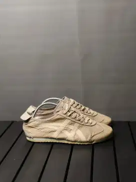 ONITSUKA TIGER.