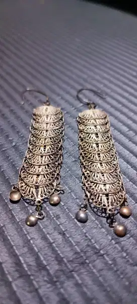 Anting-anting Panjang