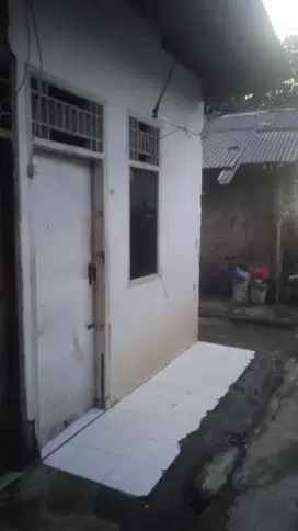 Di kontrakin kamar petak cocok buat karyawan di kayuringin jaya bekasi
