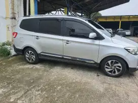 Wuling confero s