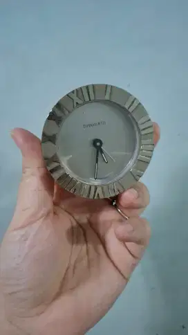 Tiffany & Co Jam Meja Antik