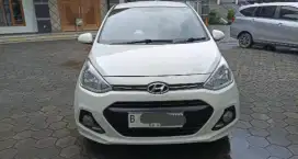 Hyundai i10 GLS AT th 2014 km 56rb jrng pake putih