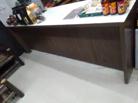 Meja bar kayu panel