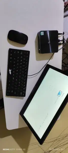 Mini PC Monitor Touchscreen