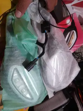 Spion led baru bawaan vario new