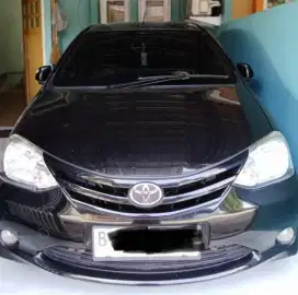 Toyota Etios Valco tipe E Des 2013