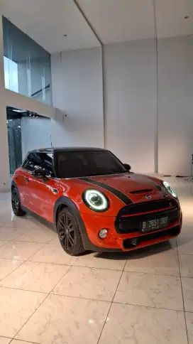 Dijual Cepat Mini Cooper S F56 FL 2019 Mulus Seperti Baru
