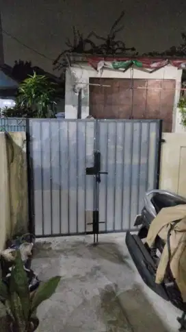 Disewakan rumah 3 petak belakang pasarCisalak Dekaf tol Cijago