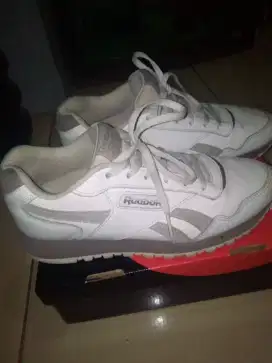 Jual sepatu REEBOK memorytech