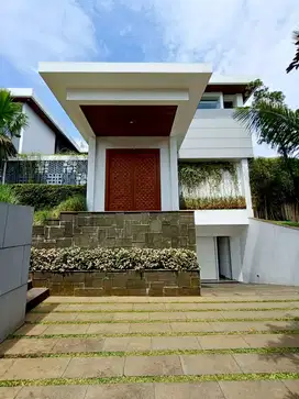 RUMAH PONDOK INDAH, GEDUNG HIJAU, LT.489/LB.654. 5KT. SHM. Harga 25M
