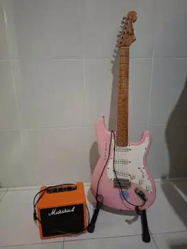 Jual Gitar Fender Stratocaster Custom Pink Untuk Pemula Belajar Gitar