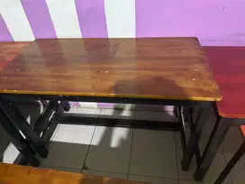Meja kayu bekas