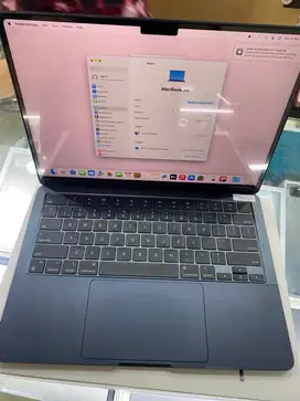 Macbook air m2 13 inch ram 8 ssd 256 ex ibox mulusss bh 100
