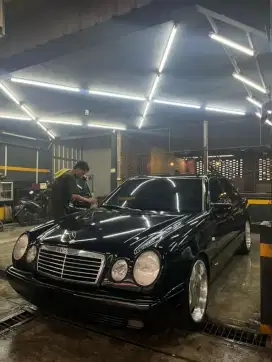 Dijual Cepat W210 1997 E230