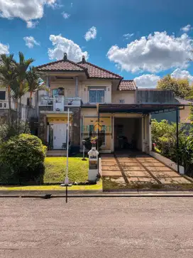 DIJUAL RUMAH CANTIK LINGKUNGAN ASRI