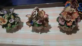 Pajangan Bunga Keramik