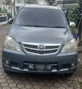 Avanza matic tipe G 2011