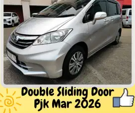 Freed 1.5  E PSD AT 13 TDP20jt Honda Matic 2013 Double Sliding Door