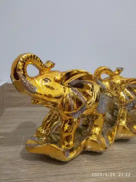 Dekorasi pajangan gajah