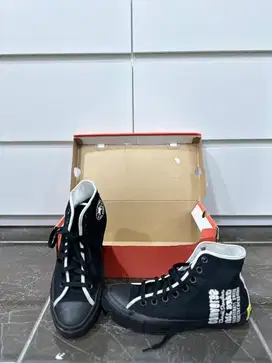 Converse Chuck Taylor All Star (Size 41)