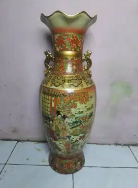 Vas Bunga Antik Keramik