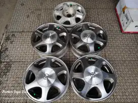 Velg ori toyota kijang LGX R14 pcd 4x114 untuk avanza xenia kijang