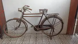 Sepeda antik kuno palang 3