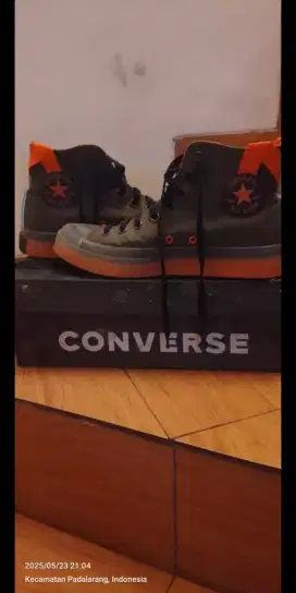 sepatu converse ukuran 43