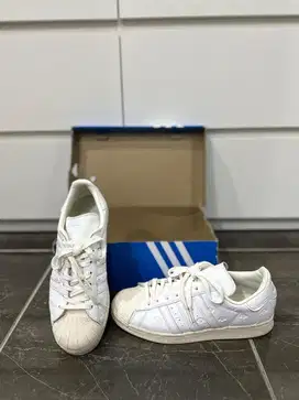 Adidas Superstar