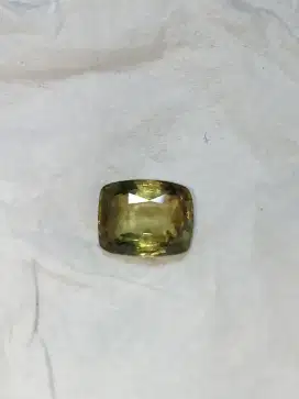 Alexandrite chrysoberyl Srilanka NH eye clein