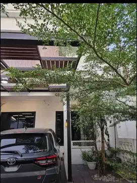 Dijual 1 unit rumah di Legenda Wisata Cibubur,  3lantai